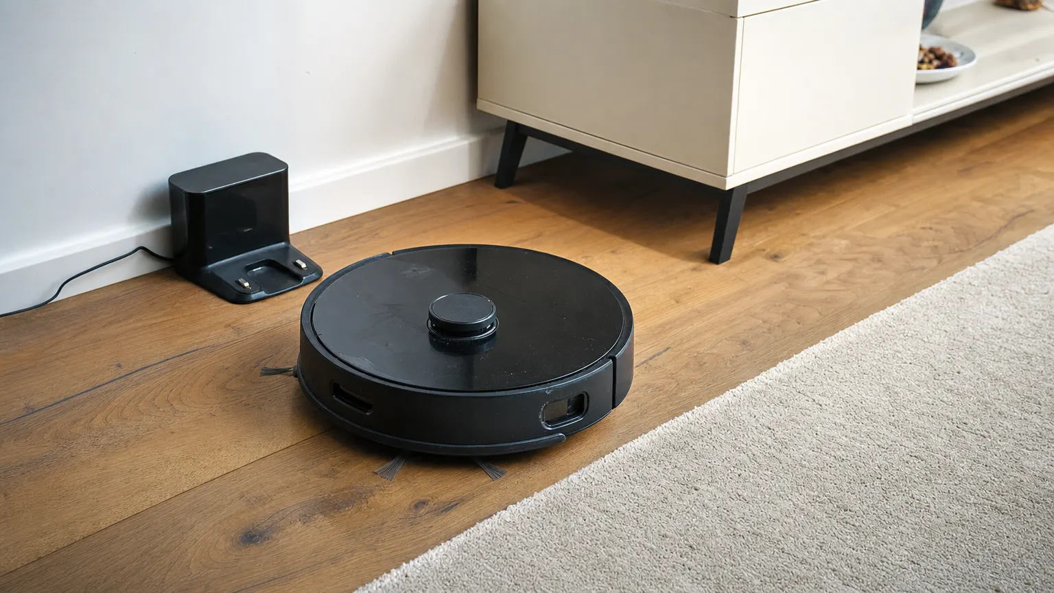 duree-vie-robot-aspirateur Robot aspirateur utilisé depuis plusieurs années près de sa station